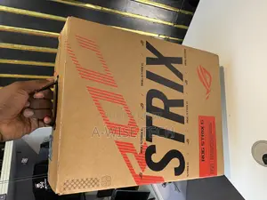 New Laptop Asus ROG Strix G16 G614 16GB Intel Core I7 SSD 1T