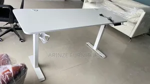 1.6 Meter Electric Adjustable Table