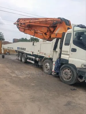 Industrial 52 Metres Concrete Pump for Hire