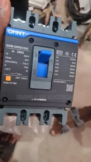 250amps McCb Breaker 4 Pole