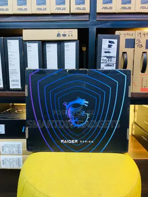 New Laptop MSI Raider GE68HX 13vi-202us 32GB Intel Core I9 SSD 2T