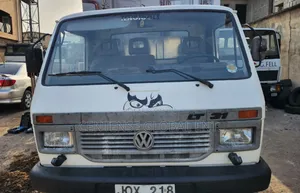 Volkswagen LT 2000 White