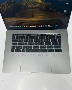Laptop Apple MacBook Pro 2018 32GB Intel Core I9 SSD 1T
