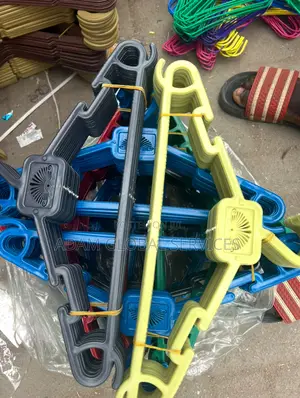 12pcs Plastic Cloth Hangers