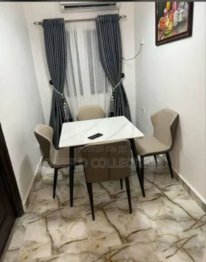 Quality 4 Seaters Dinning With Marble Top and Leather Chair