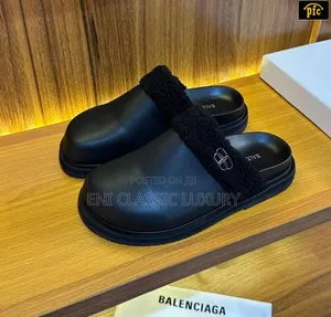 Classic Luxury Men's Half Shoes Balenciaga Well Branded Package