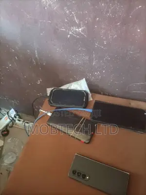iPhone, Samsungs and All Kinds of Phones and iPads Repair Engineer