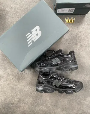 New Balance 1000 Sbeakers