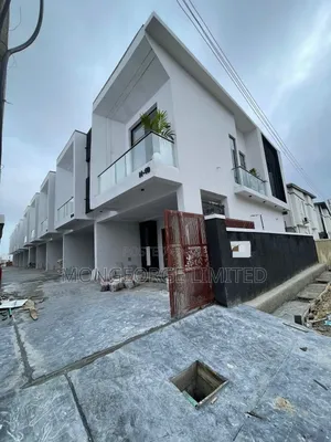 4bdrm Townhouse/Terrace in Ikota for sale