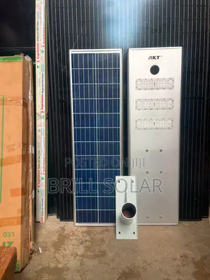 300w Akt All-in-One Solar Street Light