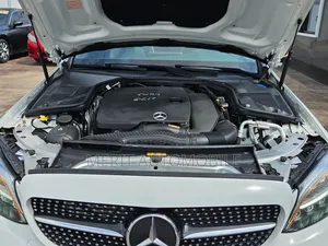 Mercedes-Benz C300 2021 White