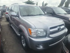 Toyota Sequoia Limited 4dr SUV 4WD (4.7L 8cyl 5A) 2007 Silver