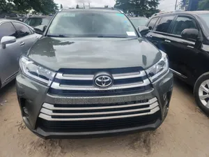 Toyota Highlander Limited V6 4x4 (3.5L 6cyl 6A) 2016 Green