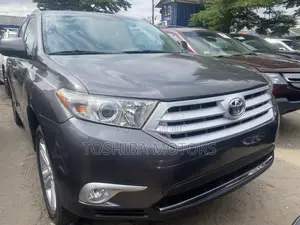 Toyota Highlander Limited 3.5l 4WD 2013 Gray