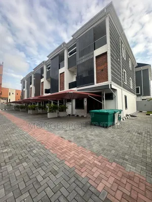 4bdrm Townhouse/Terrace in Ikate for sale