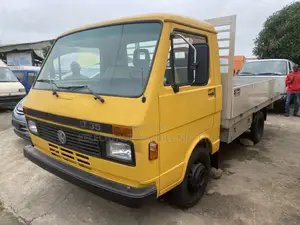 Volkswagen LT 2000 Yellow