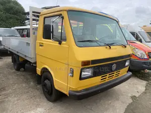 Volkswagen LT 2000 Yellow