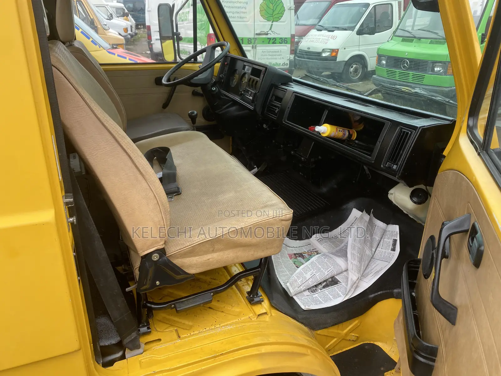 Volkswagen LT 2000 Yellow