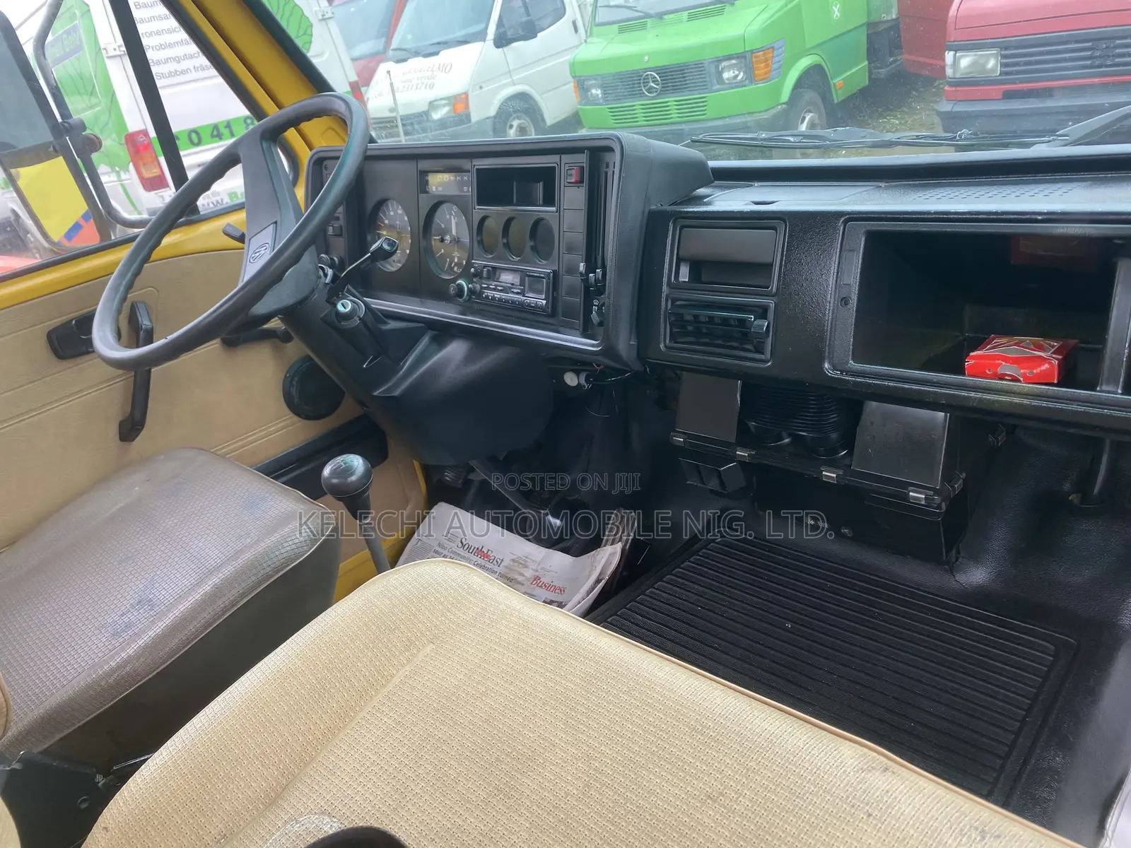 Volkswagen LT 2000 Yellow