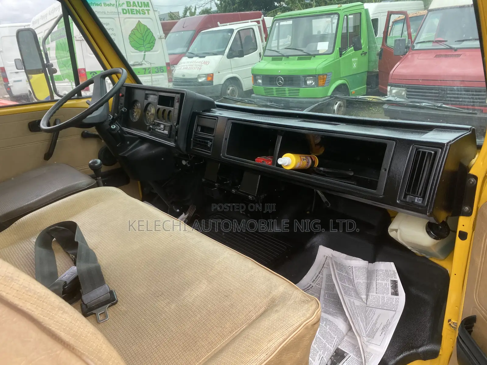 Volkswagen LT 2000 Yellow