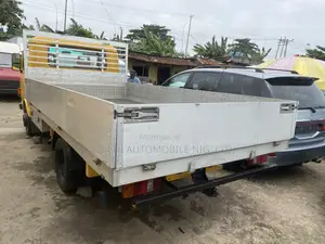 Volkswagen LT 2000 Yellow