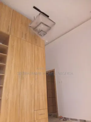 2bdrm Bungalow in By Paradise Estate for rent