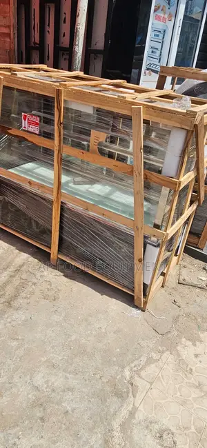 Cake Display Chiller 4,5,6 and 7ft Available