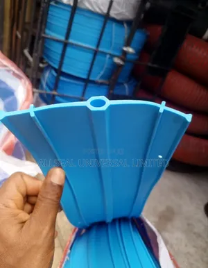 Norrance PVC Water Bar for Concrete Joints (Nous Parlons Français)