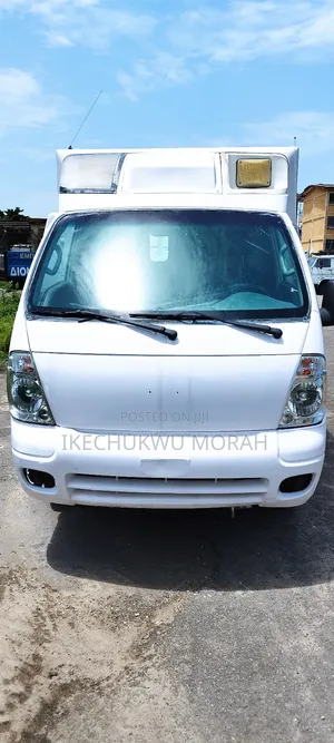 Kia Combi 2010 White