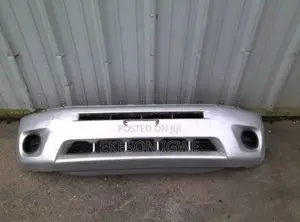 Tokunbo Front Bumper Rav4 2004-05