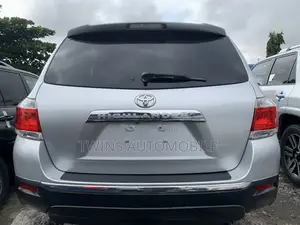 Toyota Highlander Limited 2012 Silver