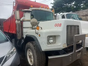 New Arrival Rb Mack Fourteen Tyres Dump Truck Superb Engine