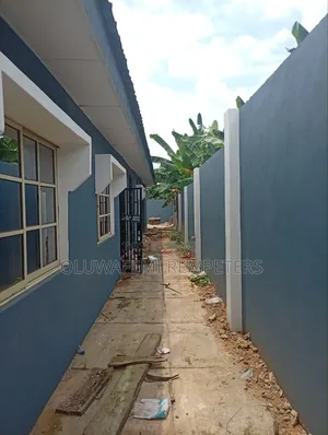 3bdrm Bungalow in Blorus Estate, Ibadan North West for sale