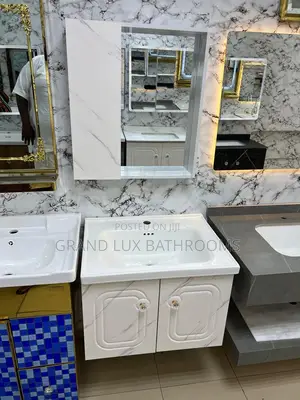 Luxury Modern Wall Mounted Cabinet With Door Mirror