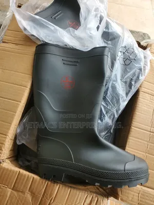 Non Safety Rainboot