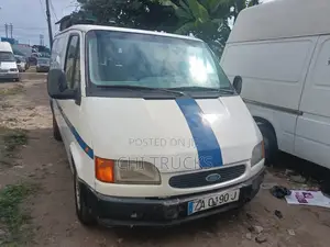 Ford Transit 2000 White