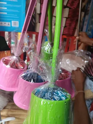 Tolet Brush and Cup