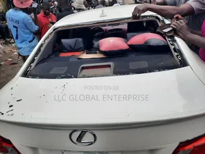 Back Windscreen Glass for Lexus Is250 2010 Available