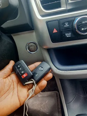 Toyota Highlander 2015 Key to Keyless