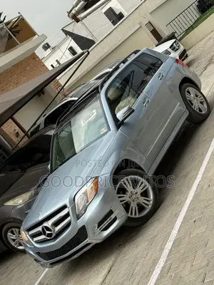 Mercedes-Benz GLK-Class Base GLK 350 4dr AWD 4MATIC (3.5L 6cyl 7A) 2015