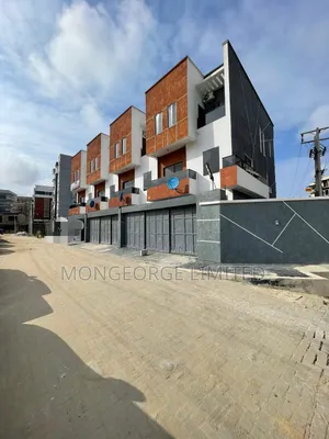 4bdrm Townhouse/Terrace in Lekki Phase 1 for sale