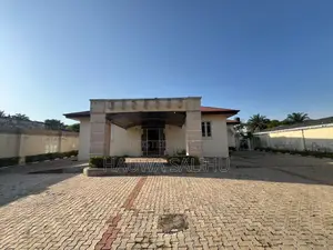 5bdrm House in Kaduna / Kaduna State for sale