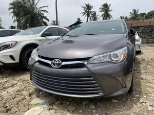 Toyota Camry XLE 4dr Sedan (2.5L 4cyl 6A) 2015 Gray