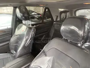 Mercedes-Benz M Class ML350 4MATIC 4dr SUV AWD (3.5L 6cyl 7A) 2014