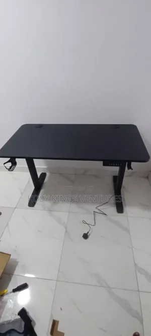 High Quality Electric Height Adjustable Desk