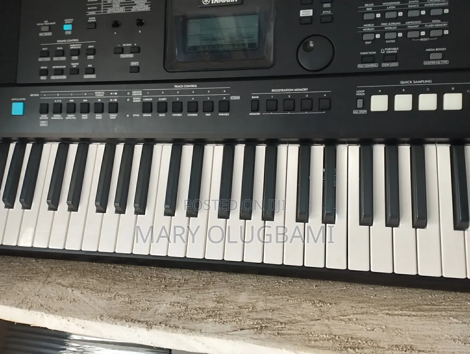 Yamaha Piano Keyboard E473