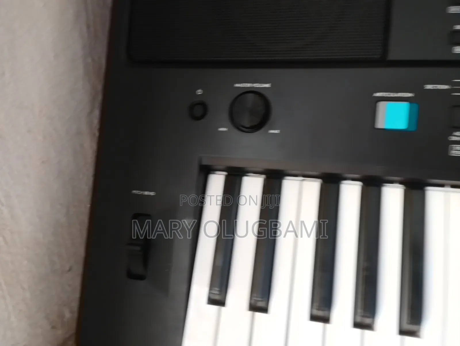 Yamaha Piano Keyboard E473
