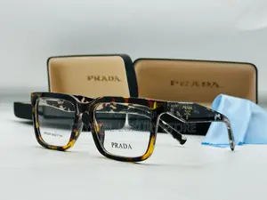 Prada Quality Luxury Frame Glasses