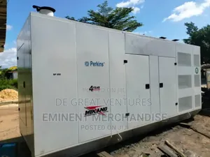 Brand New Perkins 650kva Soundproof Diesel Lister Generator