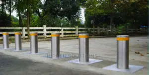 Remote Control Driveway Security Posts Retractable Security Bollards